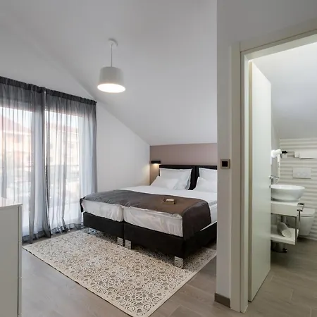 - Teranea Hvar 赫瓦尔