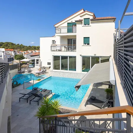 - Teranea Hvar Couette-café Hvar Town