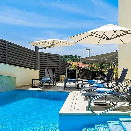 - Teranea Hvar 4* Хвар