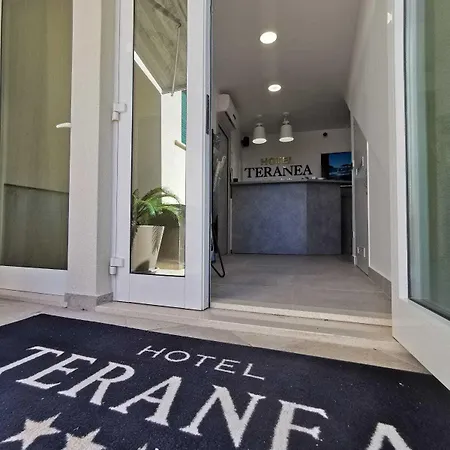 - Teranea Hvar Bed and breakfast 4*