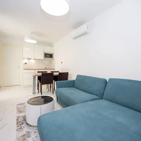 Bed & Breakfast - Teranea Hvar 4*