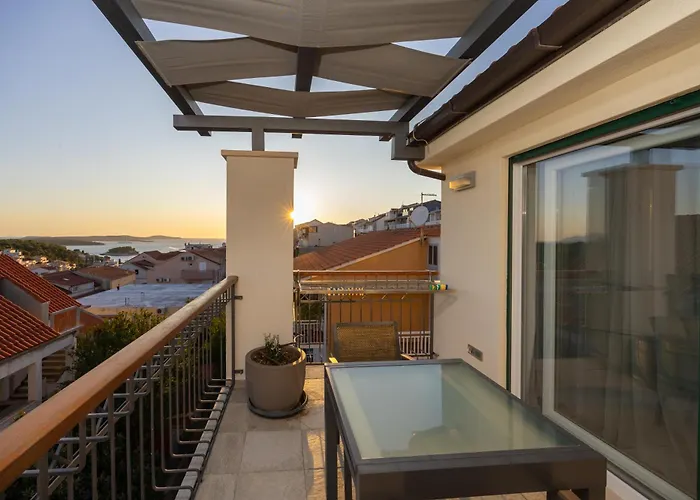 - Teranea Hvar 4* Hvar Town