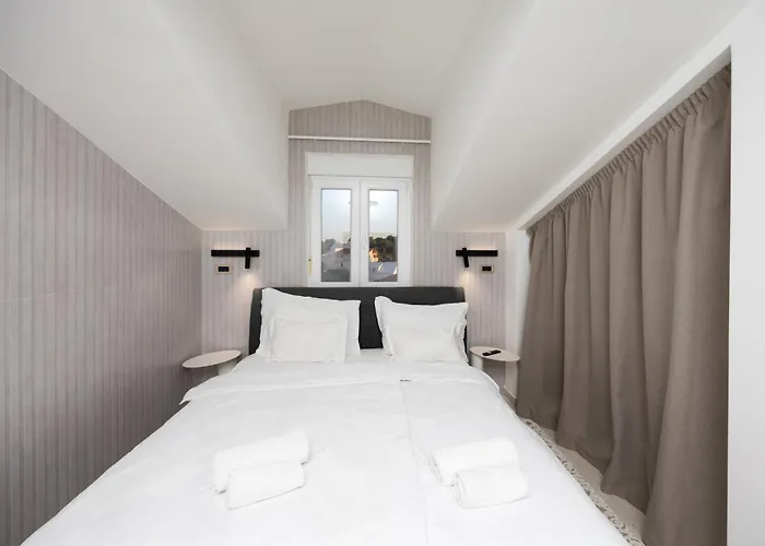 Bed & Breakfast - Teranea Hvar 4*