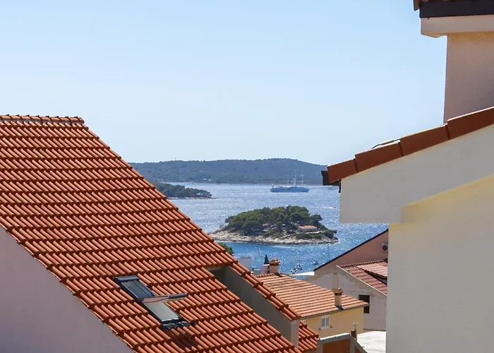 - Teranea Hvar krevet i doručak 4*