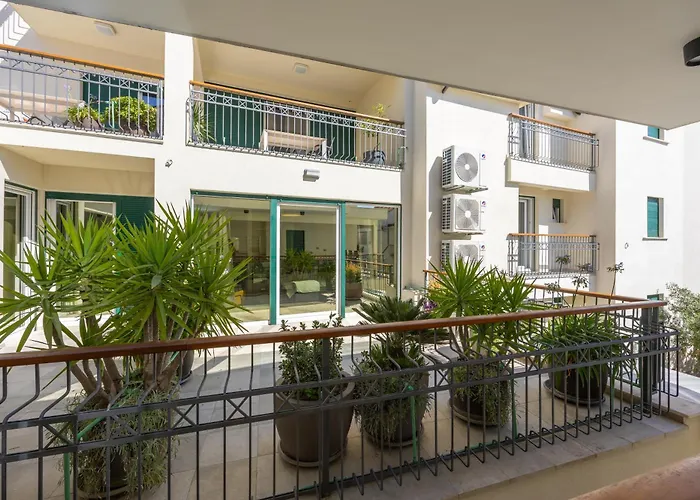 krevet i doručak - Teranea Hvar 4*