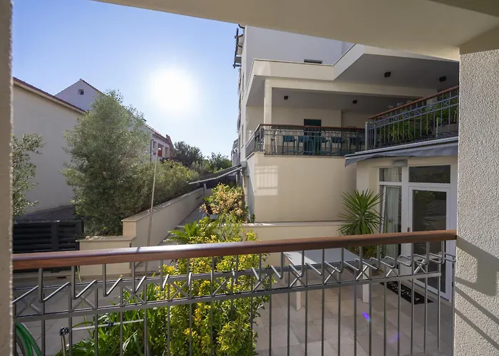 - Teranea Hvar krevet i doručak 4*