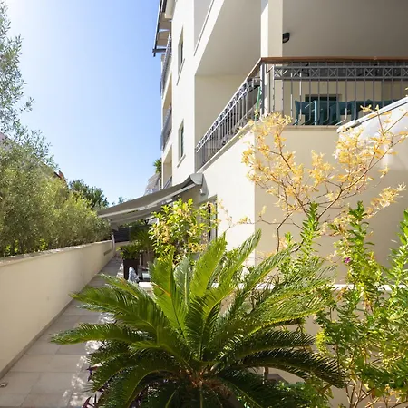 - Teranea Hvar Bed and Breakfast